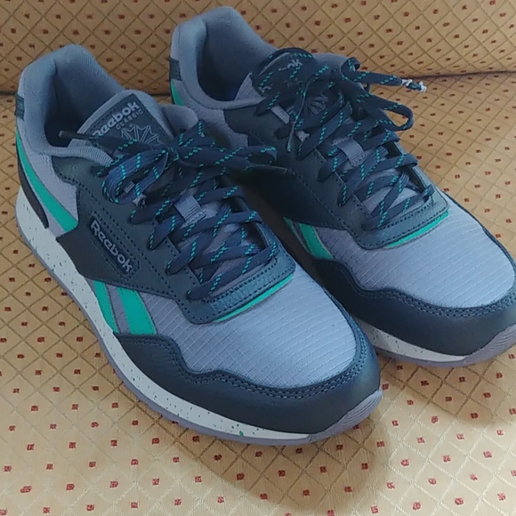 Reebok Shoes - Reebok Classics